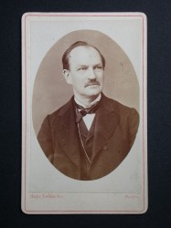 Dr. Lindow
