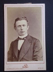 Oskar Schwebel