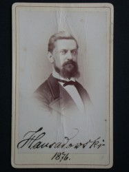 F. Hausadowski