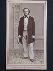 Dr. Moritz Lövinson