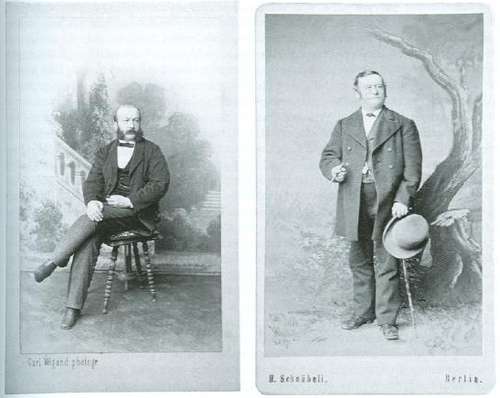Atelier Carl Wigand, Kaufmann Gerold, um 1870 (links); Atelier Heinrich Schnäbeli, Rentier Kreideweiss., nach 1870 (rechts). Beide Vereinsmitglieder posieren vor gemalter Naturkulisse. Verein für die Geschichte Berlins e. V
