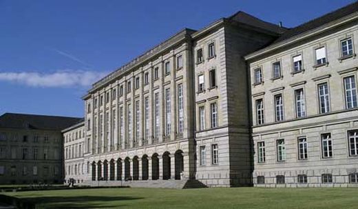 ernstreuterhaus